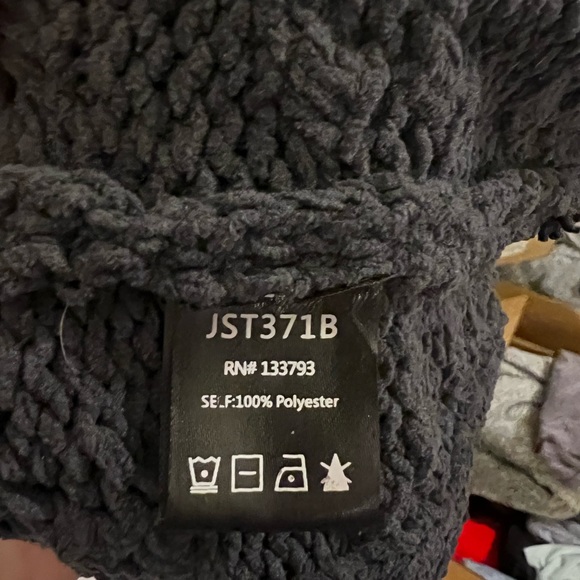 Grey Knit Sweater Size Large - Picture 4 of 5